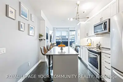7895 Jane Street 208, Vaughan, ON L4K 2M7