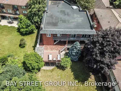 126 Firglen Ridge, Vaughan, ON L4L 1N4