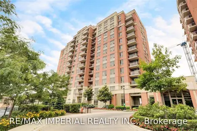 73 King William Crescent 812, Richmond Hill, ON L4B 0C2