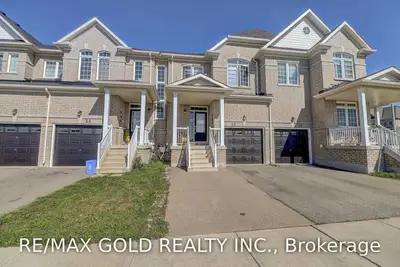 32 Daniele Crescent, Bradford West Gwillimbury, ON L0G 1A0