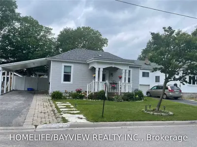 134 Wesley Street, Newmarket, On L3y 3p1