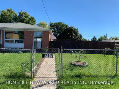 212 Taylor Mills Drive N, Richmond Hill, ON L4C 2T7