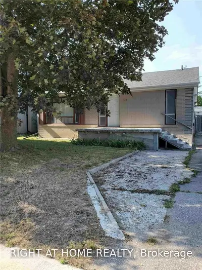 319 Boisdale Avenue Bsmnt, Richmond Hill, ON L4C 1R4