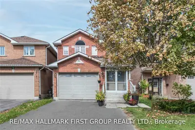 71 Clearmeadow Boulevard, Newmarket, ON L3X 2E4