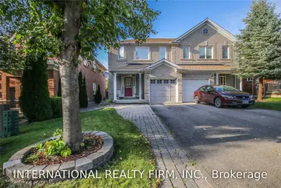 964 Oaktree Crescent, Newmarket, ON L3X 2Z2