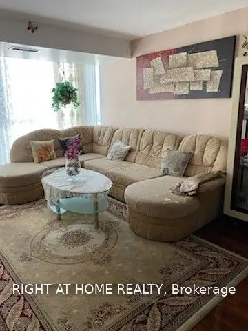 270 Davis Drive 805, Newmarket, ON L3Y 8K2