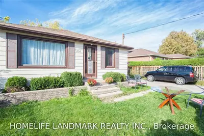 251 Elmwood Avenue E, Richmond Hill, ON L4C 1L3