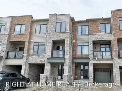 210 Vivant Street, Newmarket, On L3x 0k7
