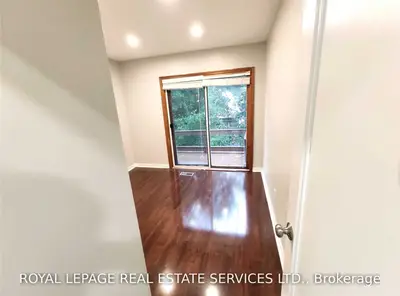 126 Sheldon Avenue Main, Newmarket, ON L3Y 2V7
