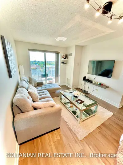 51 Baffin Court 618, Richmond Hill, ON L4B 4P6