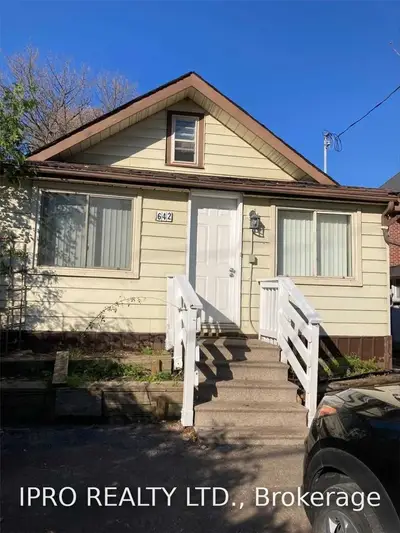 642 North Lake Road, Richmond Hill, ON L4E 3C5