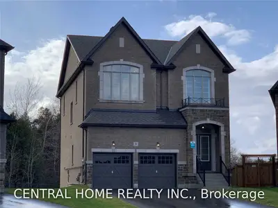 9 Richard Wallis Court, East Gwillimbury, ON L9N 0P2