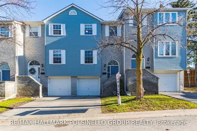 38 Harmony Circle, Bradford West Gwillimbury, ON L3Z 2T6