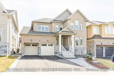 11 William Luck Avenue, East Gwillimbury, ON L9N 0S1