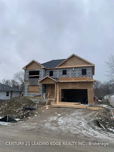 40 Glenview Avenue, Georgina, ON L0E 1N0