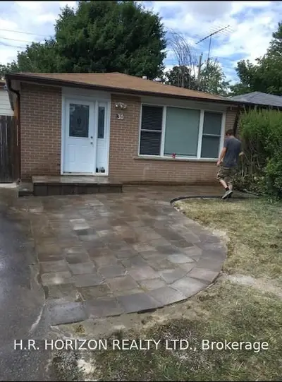 30 Alphonsus Court, New Tecumseth, ON L0G 1W0
