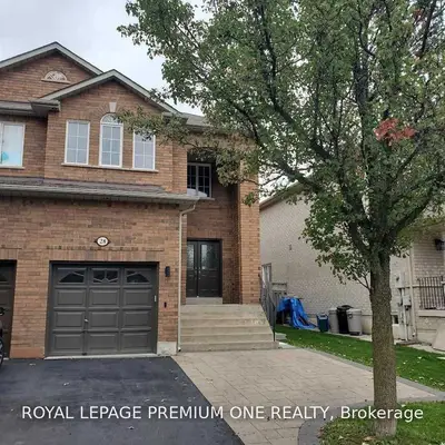 28 Laura Sabrina Drive, Vaughan, ON L4H 1M6
