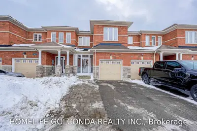 7 Hawkes Drive, Richmond Hill, ON L4S 0C3
