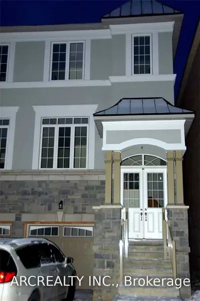 17 Lasalle Lane, Richmond Hill, ON L4C 7V6