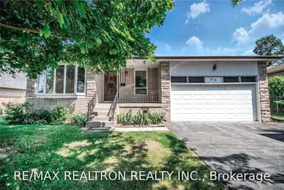 98 Garden Avenue, Richmond Hill, ON L4C 6M1