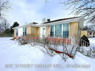 60 Cartier Crescent, Richmond Hill, ON L4C 2N4