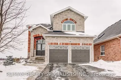19 Gardiner Drive, Bradford West Gwillimbury, ON L3Z 3G1