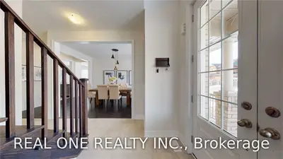 97 Kingknoll Crescent, Georgina, ON L4P 0C9