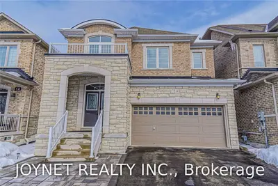 18 Ira Lane, Whitchurch-Stouffville, ON L4A 1S3