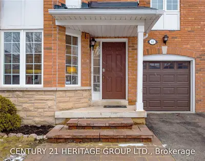 92 Red River Crescent, Newmarket, ON L3X 2R5