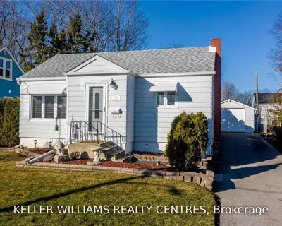 254 Helmer Avenue, Newmarket, ON L3Y 4L9