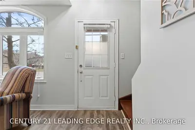 125 Hall Street #1, Richmond Hill, ON L4C 4N9