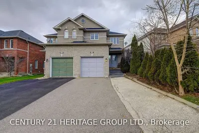 558 Heddle Crescent, Newmarket, ON L3Y 7V1