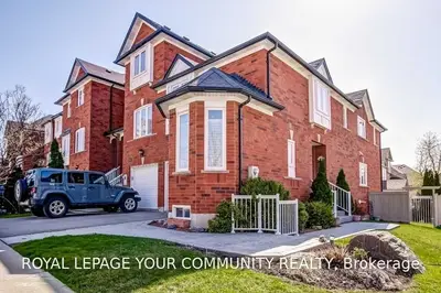 66 Beresford Drive, Richmond Hill, ON L4B 4J5