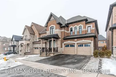Detached in Vaughan