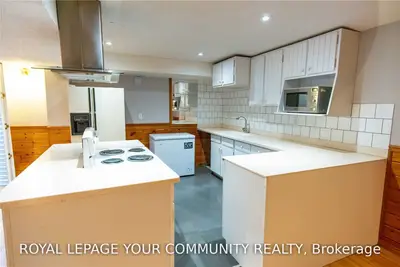 223 John Bowser Crescent Lower, Newmarket, ON L3Y 7N7