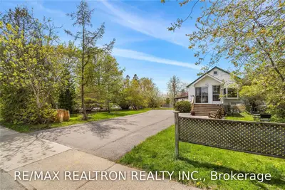 244 Essex Avenue, Richmond Hill, ON L4C 2B8