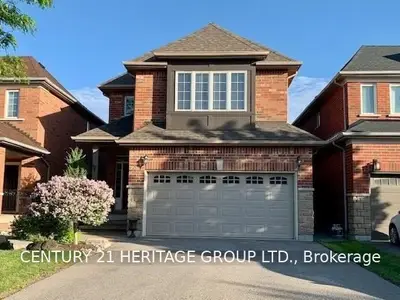260 McBride Crescent, Newmarket, ON L3X 2W4
