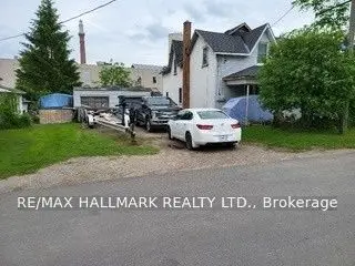 33 Franklin Street, Newmarket, ON L3Y 4A3