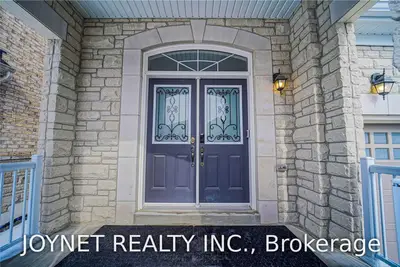 18 Ira Lane, Whitchurch-Stouffville, ON L4A 1S3