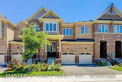 105 Knott End Crescent, Newmarket, ON L3Y 0E4