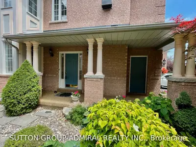 12 Mary Gapper Crescent, Richmond Hill, ON L4C 7L9