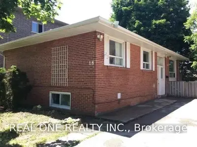 18 Beaverton Road S Upper, Richmond Hill, ON L4C 2H6