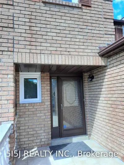 74 Woodcroft Lane, Vaughan, ON L4L 6T1