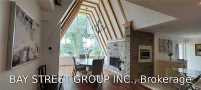 7 Maple Crescent E, Whitchurch-Stouffville, ON L4A 2Y3