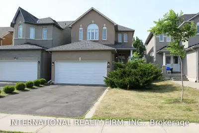 590 Heddle Crescent, Newmarket, ON L3X 2J5