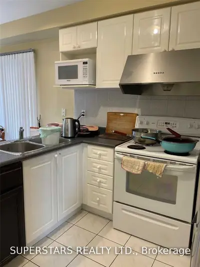 6 Rushingbrook Drive, Richmond Hill, ON L4S 1W5