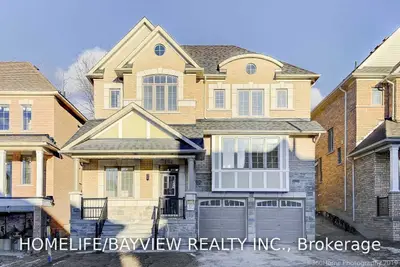 19 Cyprus Glen Street, East Gwillimbury, ON L9N 0S9