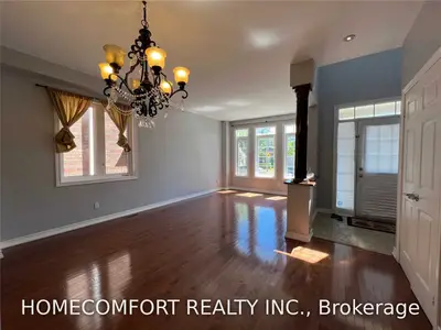 52 Victoria Wood Avenue, Markham, On L6e 1k1