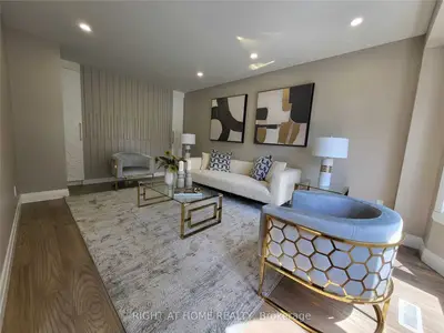 183 John Bowser Crescent, Newmarket, ON L3Y 7N6