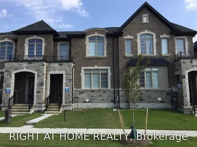 13 Walter Proctor Road, East Gwillimbury, ON L9N 0P1